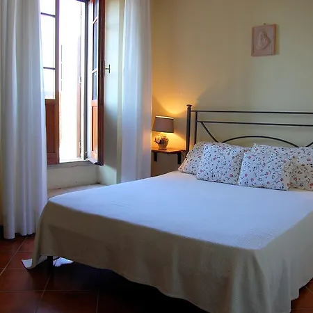Apartahotel Il Castello Di 3*