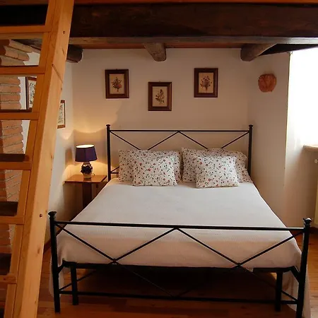 Il Castello Di Apartahotel Rosceto