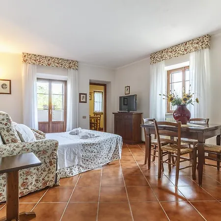 Il Castello Di Apartahotel Rosceto