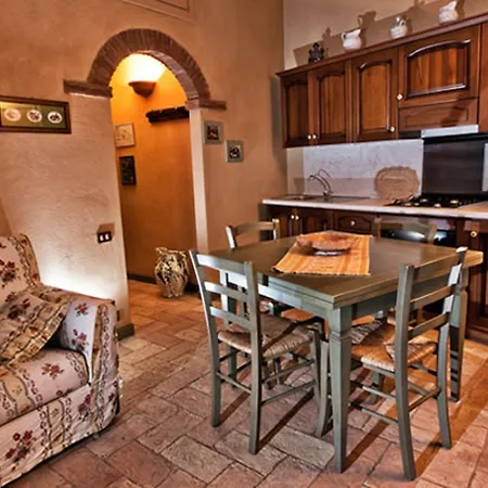 Il Castello Di 公寓式酒店