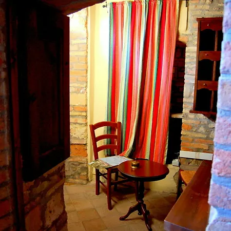 Il Castello Di 公寓式酒店 3*